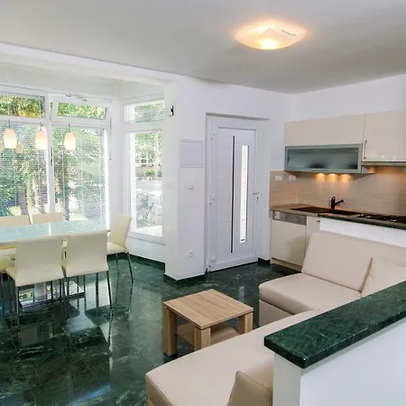 Palmas Apartment *